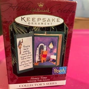 Hallmark Keepsake Disney Winnie the Pooh Honey Time ornament